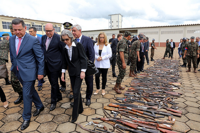 Você está visualizando atualmente Armas são destruídas e juízes cadastram 70% dos presos em Goiás