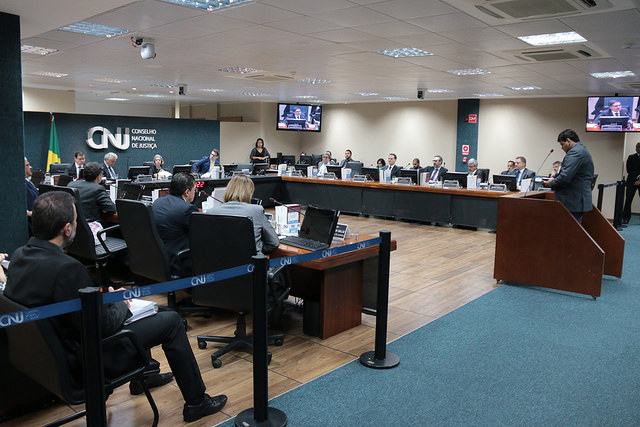 Você está visualizando atualmente Conselheiros se reúnem para 271ª Sessão Ordinária