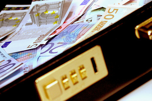 Bacenjud u00e9 um sistema eletru00f4nico que conecta o judiciu00e1rio aos bancos para bloquear contas bancu00e1rias de pessoas e empresas com du00edvidas julgadas na justiu00e7a. FOTO: Imagem/CNJ