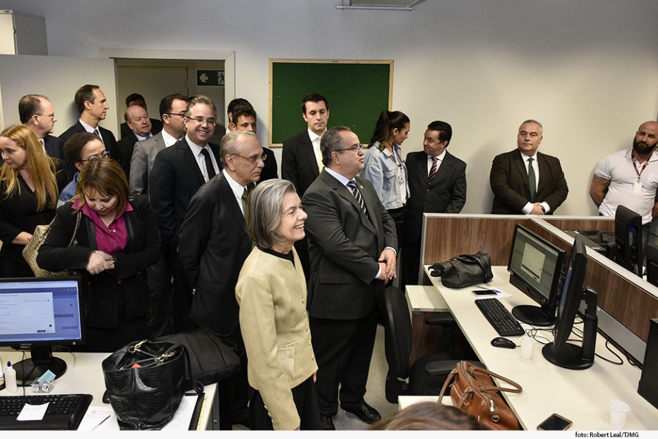 Você está visualizando atualmente BNMP: Cármen Lúcia acompanha implantação do sistema em Minas
