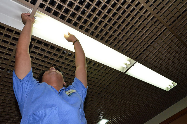 Você está visualizando atualmente Meio ambiente: Justiça Federal adota lâmpadas de LED na 1ª região