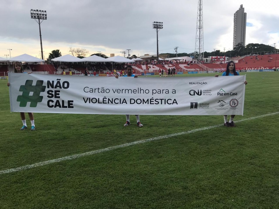 Você está visualizando atualmente Semana Justiça pela Paz em Casa: Campeonato Goiano divulga ação