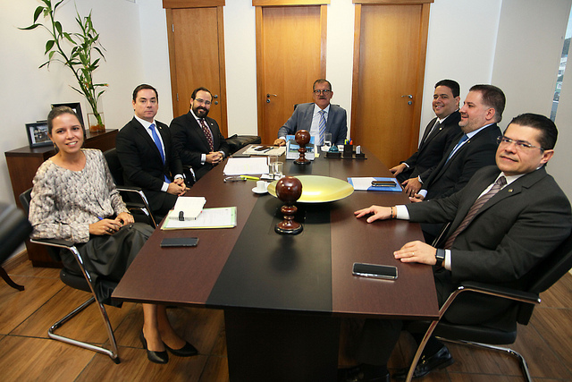 Você está visualizando atualmente Corregedor Nacional recebe visita do presidente nacional da OAB
