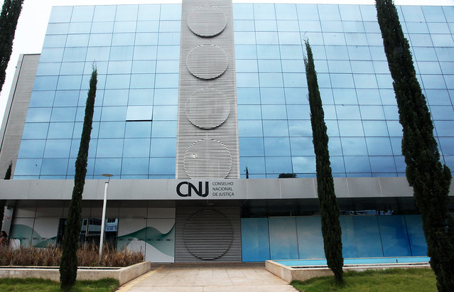 Você está visualizando atualmente Erro em declaração de IRPF não enseja abertura de PAD contra magistrado