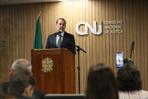 Read more about the article Decisão estende prazo para aplicação da lei que cria o juiz das garantias