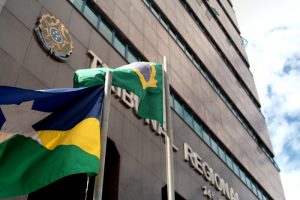 Foto da fachada do Tribunal regional do Trabalho da 14ª Região