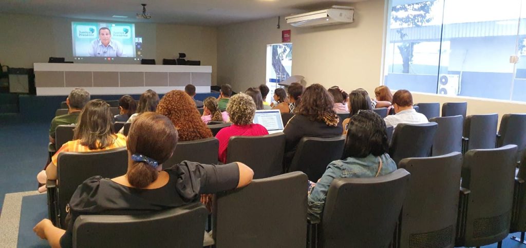 FOTO: No Maranhão, participantes assistem à Jornada da Leitura no Cárcere - Claudia Gouveia / Justiça Presente