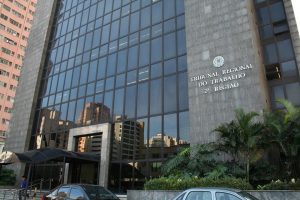 Foto da fachada da sede do Tribunal Regional do Trabalho da 2ª Região, em São Paulo (SP)