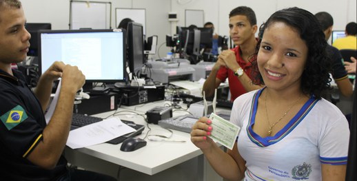 Leia mais sobre o artigo Campanhas da Justiça Eleitoral celebram Dia Nacional da Consciência do 1º Voto