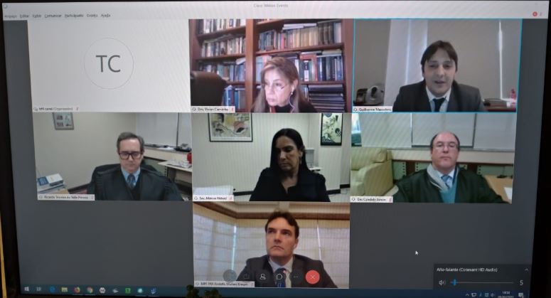 Você está visualizando atualmente 4ª Região realiza primeira sessão judicial na modalidade telepresencial