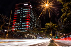 Foto noturna da sede do Tribunal de Justiça de Minas Gerais (TJMG)