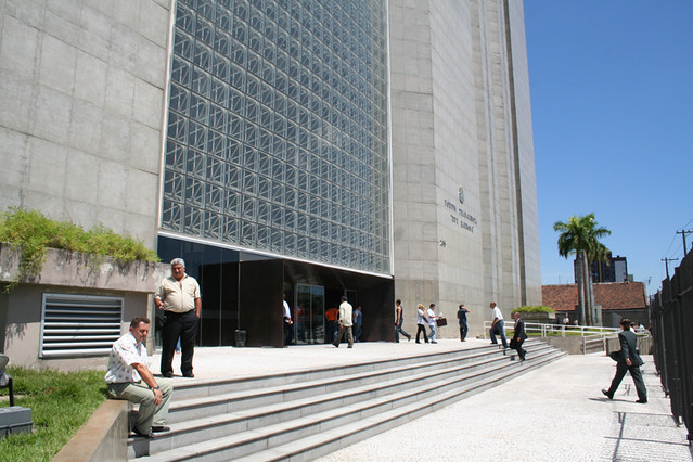 Foto da fachada da sede do Tribunal Regional do Trabalho da 2ª Região (TRT2), em São Paulo (SP)