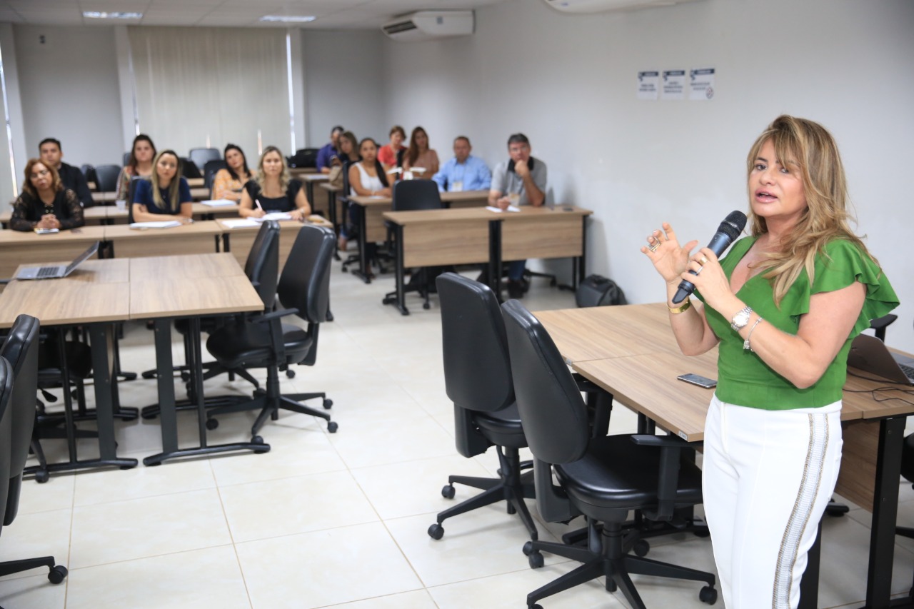 Você está visualizando atualmente Juíza de Tocantins representa Justiça Estadual de 1º grau no Fórum Nacional da Saúde