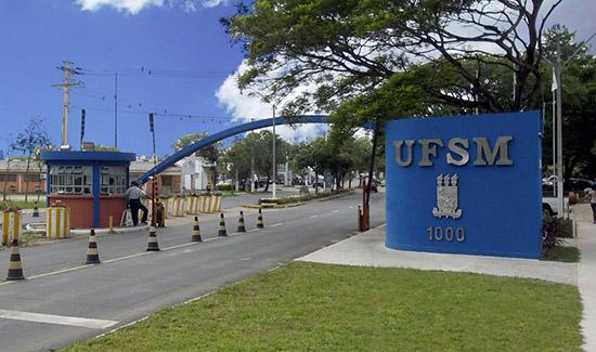 Você está visualizando atualmente Universidade Federal deve pagar adicionais a servidores que tiveram salário descontado durante pandemia