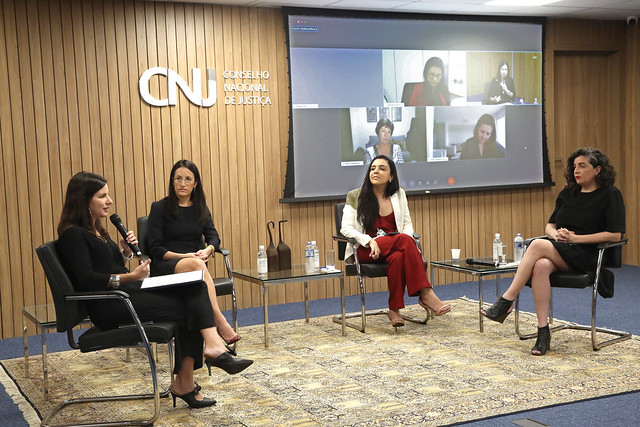 Lançamento do CNJ Inova. Gabriela Azevedo, diretora do DPJ, Ana Lúcia Andrade de Aguiar, juíza auxiliar da Presidência do CNJ, Bruna Santos, diretora de Inovação da Enap e Camila Medeiros, coordenadora-geral do Conhecimento,Tecnologia e Prêmios da Enap -Foto:Romulo Serpa/Ag.CNJ