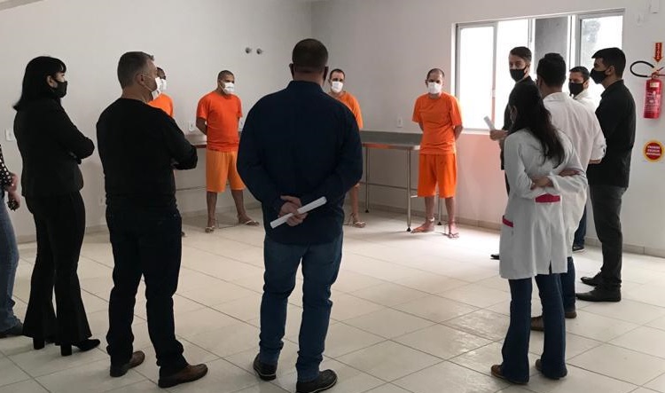 Você está visualizando atualmente Trabalho de juízes da execução penal mantém estabilidade em prisões na pandemia