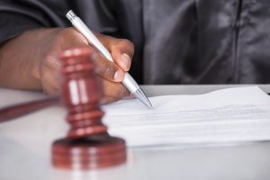 Read more about the article CNJ aprova compensação por acúmulo de acervo processual a magistrados