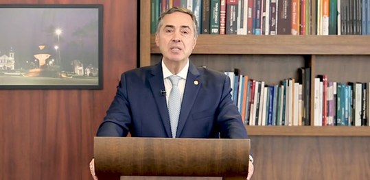 Você está visualizando atualmente Presidente do TSE pede que brasileiros não deixem de votar neste domingo (15/11)