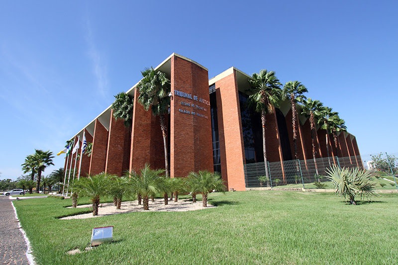 Foto da fachada da sede do Tribunal de Justiça do Tocantins (TJTO), em Palmas (TO)