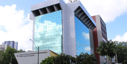 Foto da fachada da sede do Tribunal Regional Eleitoral de Pernambuco (TRE-PE), em Recife (PE)