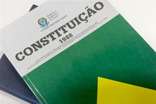 Você está visualizando atualmente Artigo apresenta relações entre constituição brasileira e o constitucionalismo moderno