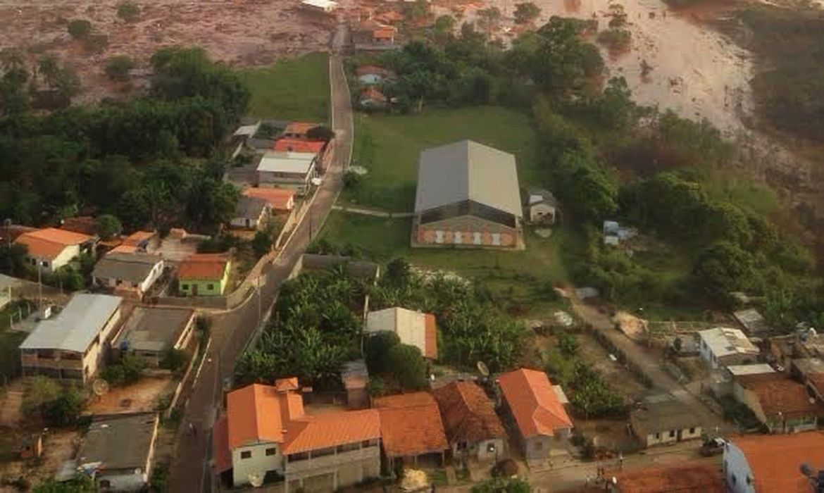 Você está visualizando atualmente Observatório realiza segunda audiência pública sobre desastre de Mariana