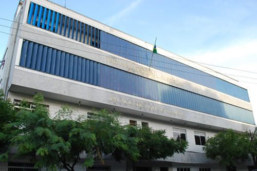 Foto da sede do Tribunal Regional Eleitoral do Ceará (TRE-CE), em Fortaleza.