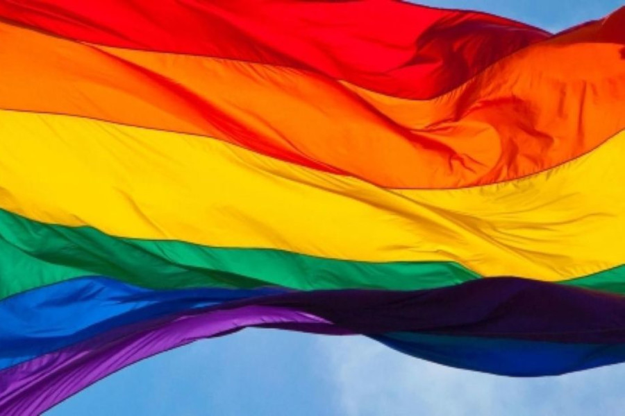Foto da bandeira do movimento LGBTQIA+.