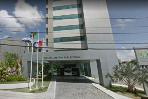Foto da fachada da sede do Tribunal Regional Eleitoral de Alagoas (TRE-AL), em Maceió (AL)