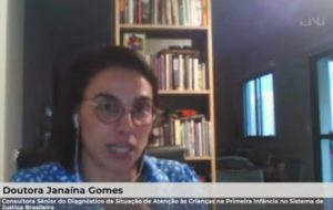 Seminários de Pesquisas Empíricas Aplicadas às Políticas Judiciárias - Pesquisas acadêmicas relacionadas à primeira infância no Brasil: uma descrição bibliométrica - Janaína Gomes, consultora do Diagnostico da Situação da Atenção as Crianças na Primeira Infância no Sistema de Justiça Brasileiro. - Foto: Gil Ferreira/Agência CNJ