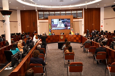 Você está visualizando atualmente Cerimônia marca repactuação do Programa Fazendo Justiça no Rio Grande do Sul