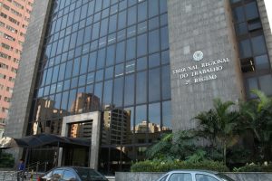 Foto da fachada da sede do Tribunal Regional do Trabalho da 2ª Região (TRT2), em São Paulo (SP)