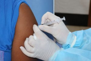 Leia mais sobre o artigo Justiça Federal da 5.ª Região oferece serviços de saúde e promove campanha de vacinação