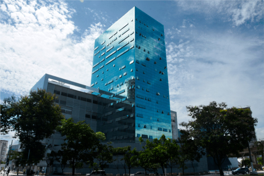 Foto da fachada da sede do Tribunal Regional do Trabalho da 17ª Região (TRT17), em Vitória (ES).