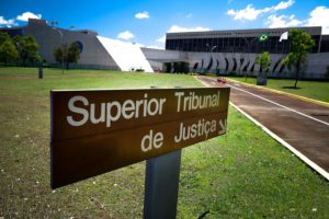 Foto da fachada da sede do Superior Tribunal de Justiça (STJ), em Brasília (DF).