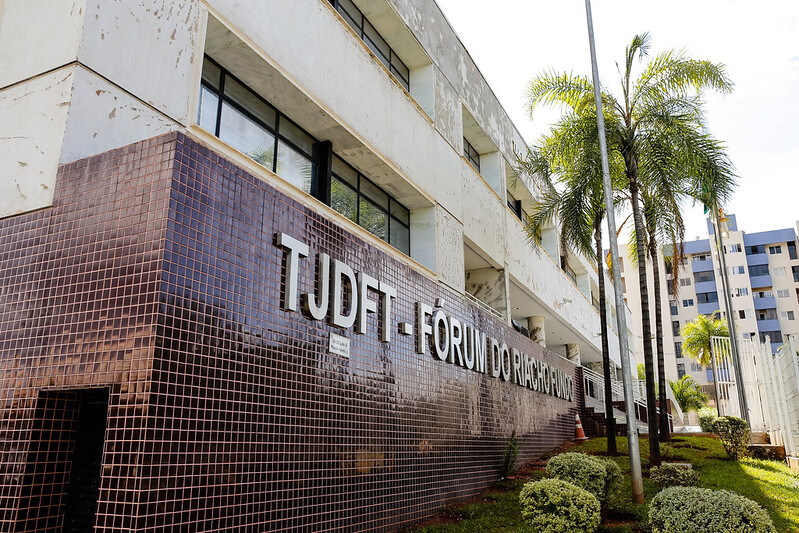 Você está visualizando atualmente Aumento de casos de Covid-19 leva Justiça do DF a limitar acesso a fóruns