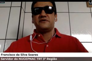 Foto de Francisco da Silva Soares durante participação, por videoconferência, na audiência pública.