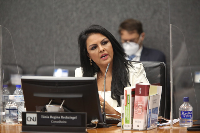 Você está visualizando atualmente Plenário aprova criação de Ouvidoria Nacional da Mulher