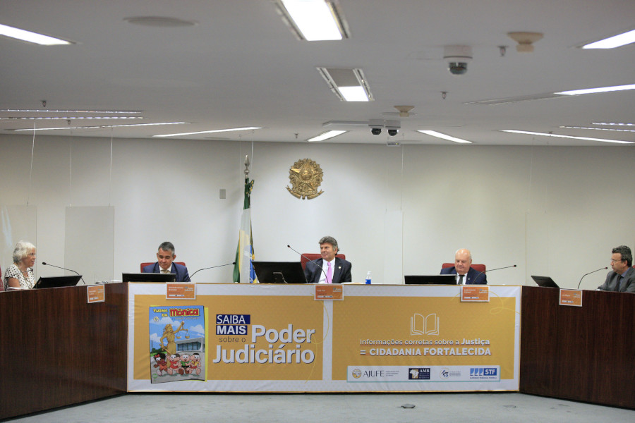 Foto do plenário do STF durante o lançamento da campanha com a Turma da Mônica.