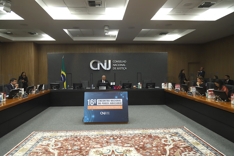 Foto de visão geral do Plenário do CNJ durante a reunião.