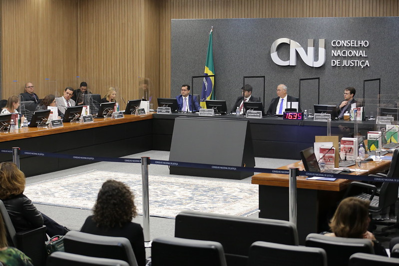 Foto mostra visão geral do Plenário do CNJ durante o evento.