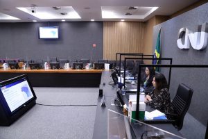 Foto mostra Plenário do CNJ durante a apresentação.