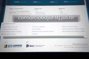 Read more about the article Quatro tribunais aderem a rede de bibliotecas digitais jurídicas