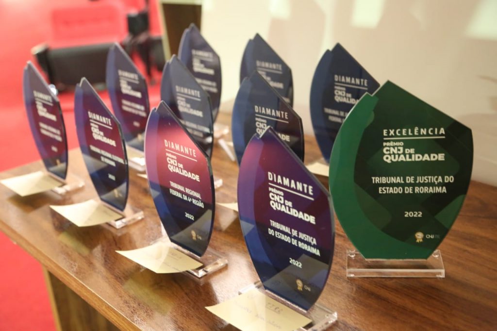 Troféus do Prêmio CNJ de Qualidade 2022 foram entregues no 16º Encontro Nacional do Poder Judiciário.