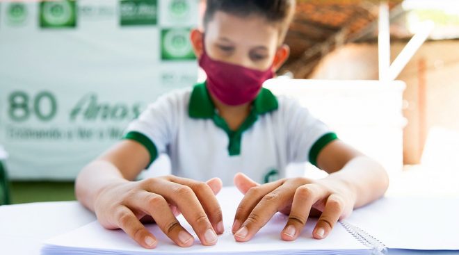 Você está visualizando atualmente Projeto inédito promove inclusão de estudantes cegos na Justiça estadual cearense