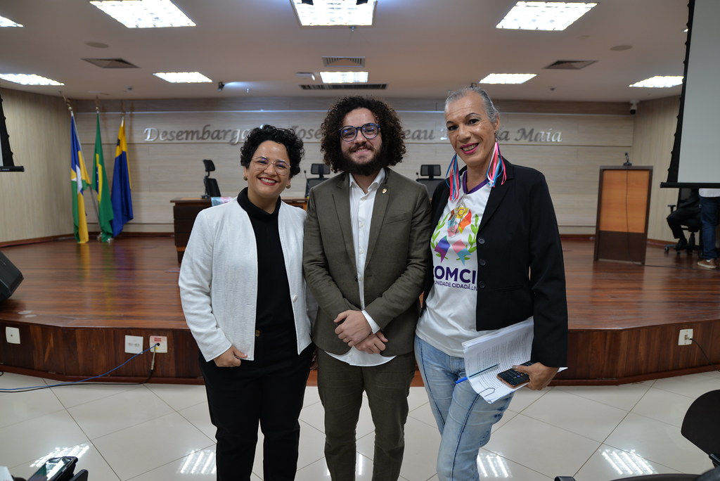 Você está visualizando atualmente Tribunal de Rondônia discute inclusão de travestis e trans no mercado de trabalho