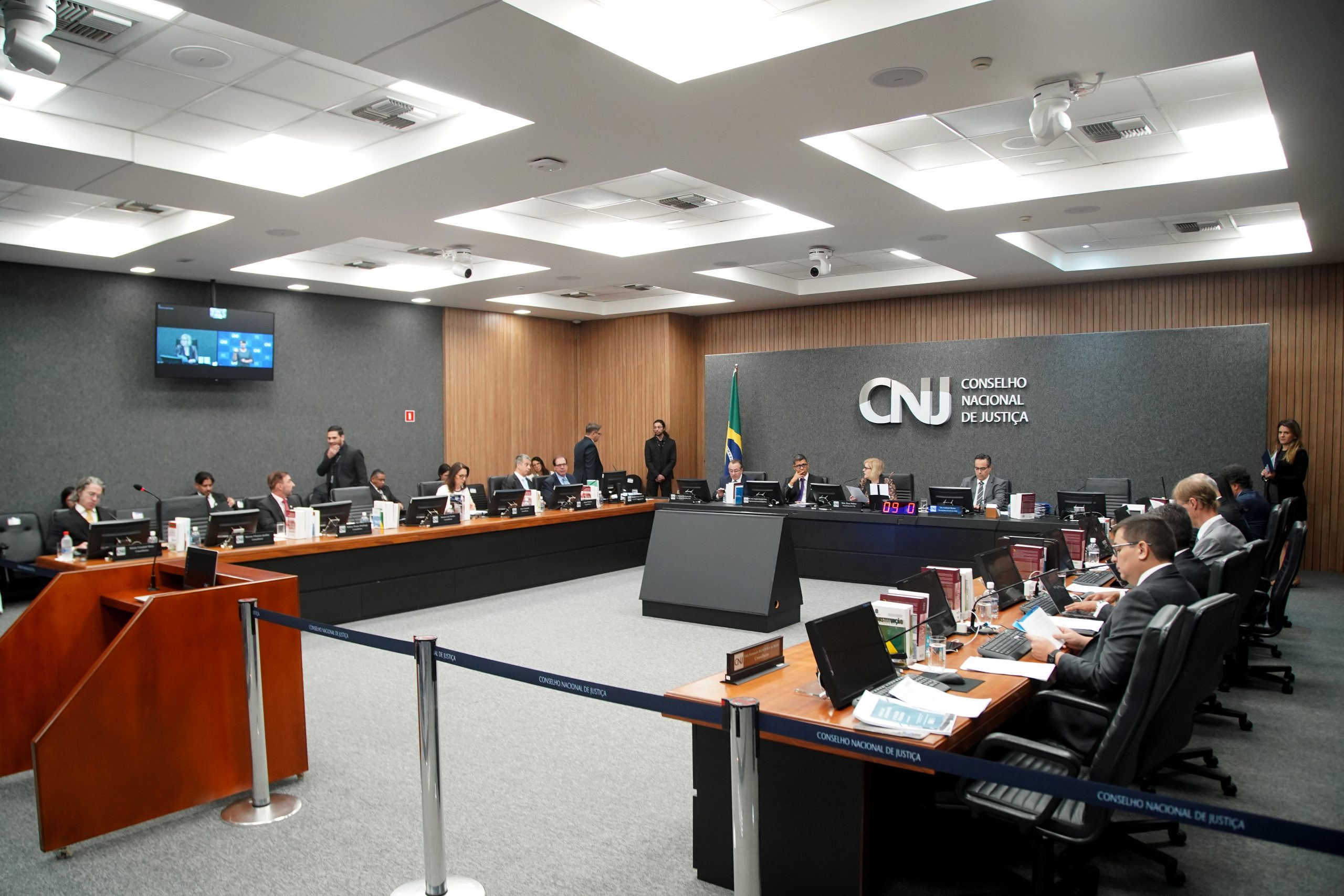 Você está visualizando atualmente CNJ afasta juiz e vai investigar suposta participação em organização criminosa no AM