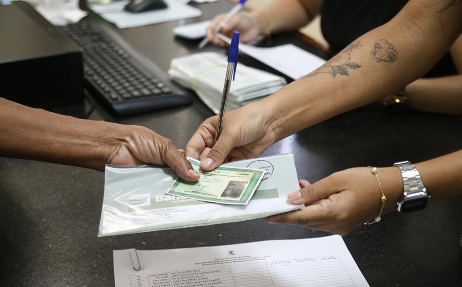 Você está visualizando atualmente Escritório Social: cartões “Mais Inclusão” são entregues para egressos do sistema prisional
