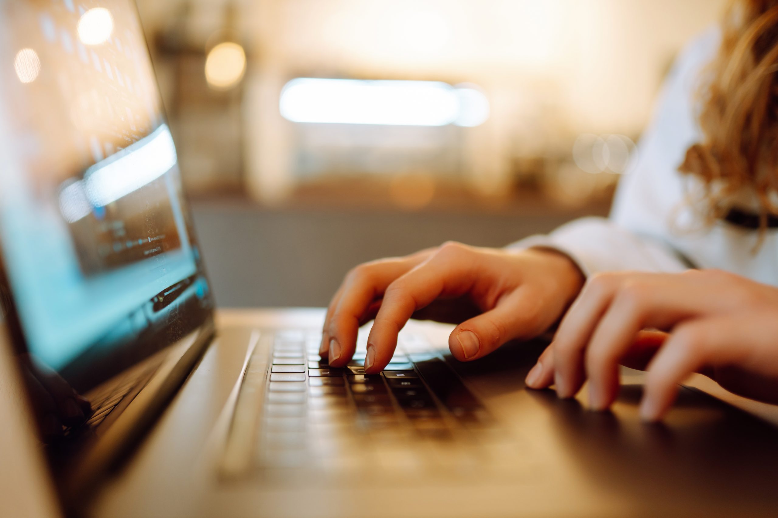 Você está visualizando atualmente Webinar voltado a juízes e juízas vai tratar de licenças e quebras de patente