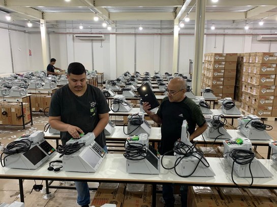 Justiça eleitoral do Acre inicia trabalho de manutenção das urnas eletrônicas